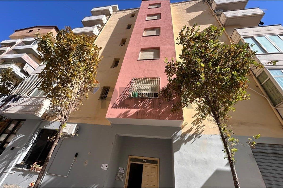 Apartament - Për Qira - Lungomare, Vlorë