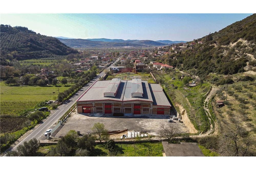 Magazine - Për Qira - Rruga Demokracia, Vlorë