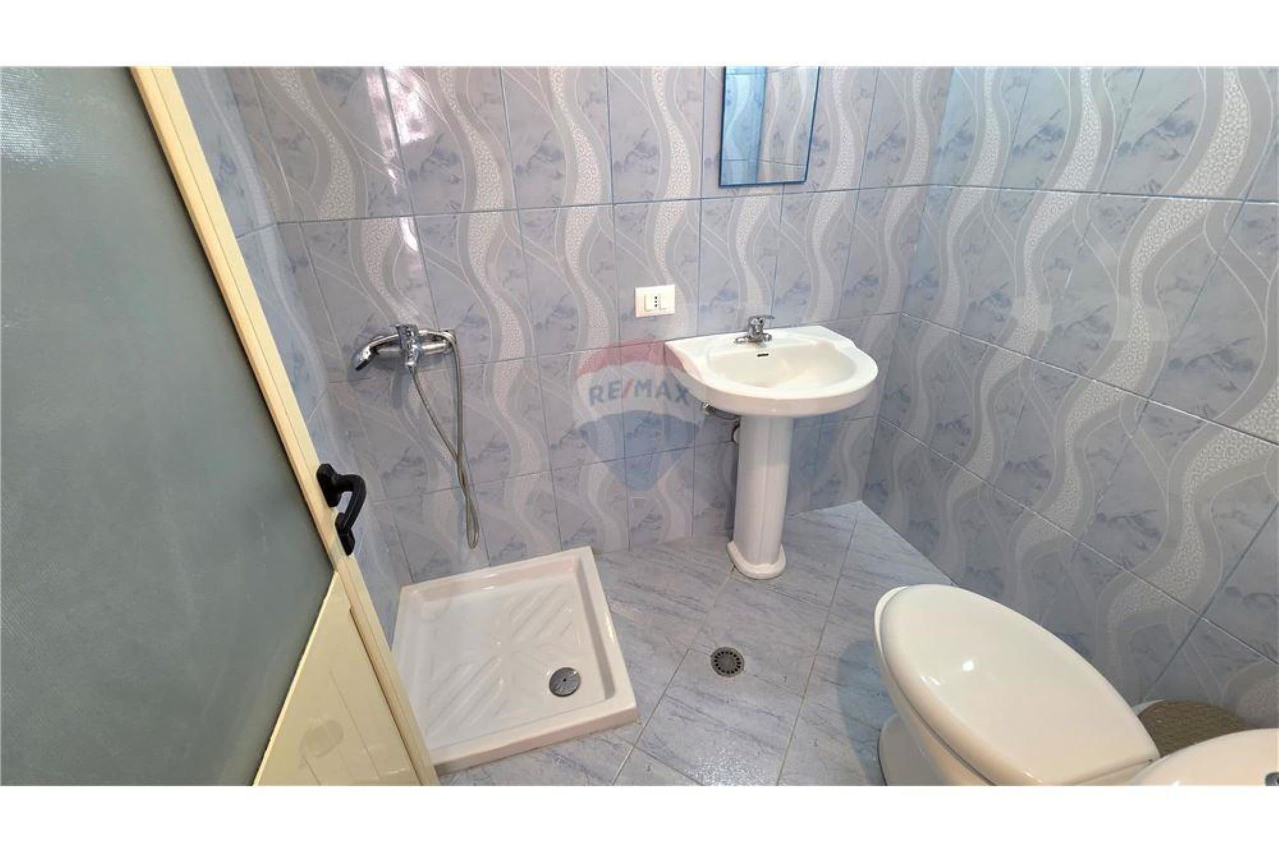 ✨ APARTAMENT PREMIUM 2+1+2 – RR. E ÇIPAJVE, VLORË 2
