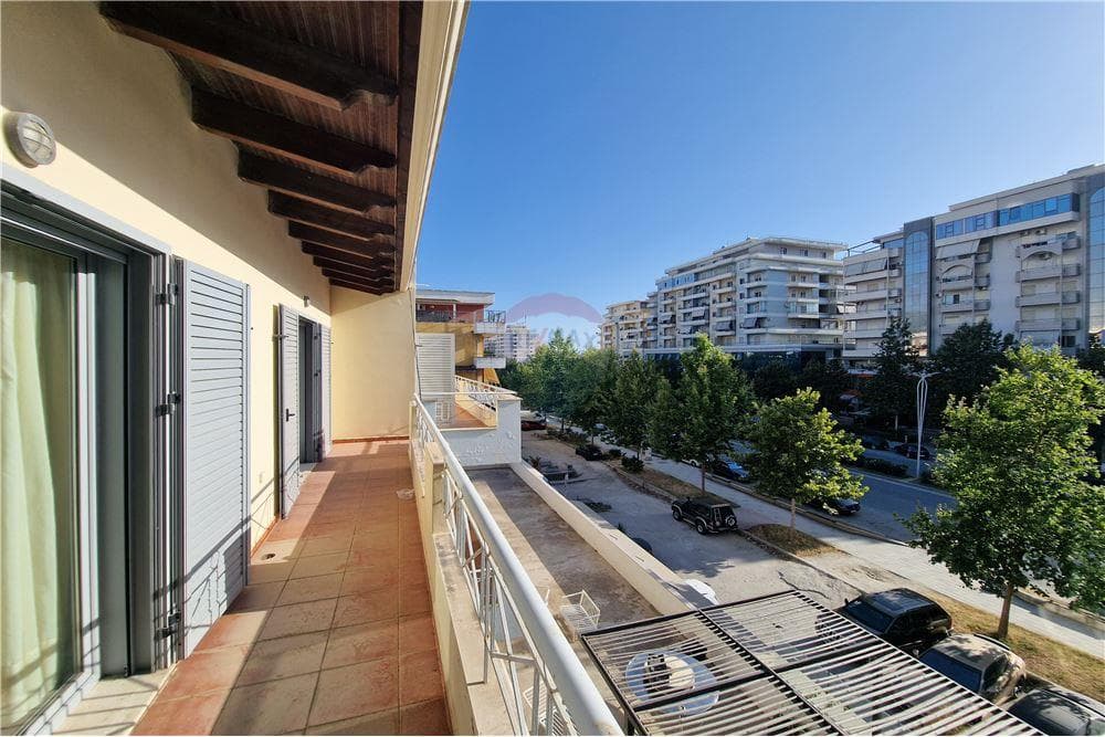 Apartament - Në Shitje - Rruga Gjergj Kastrioti, Vlorë 4