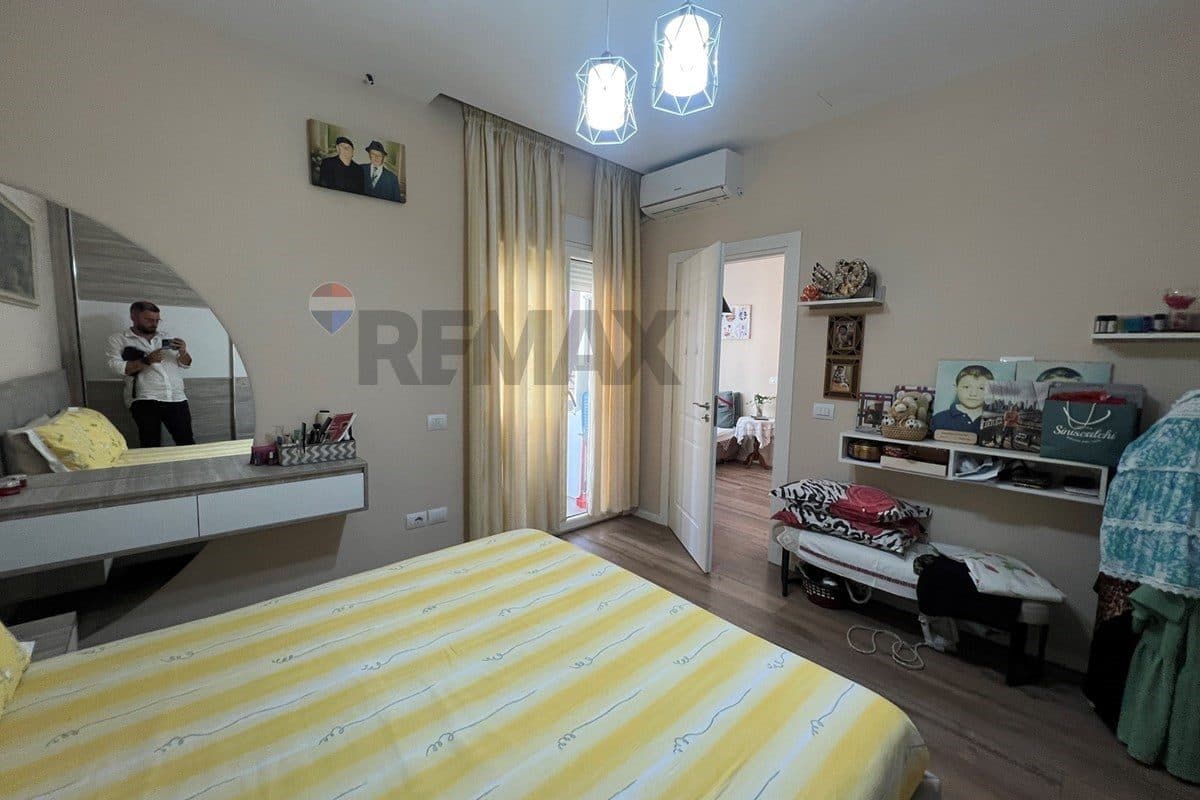 🏡 APARTAMENT 2+1 I RINOVUAR NË SHITJE – PRANË CONAD, VLORË! 4