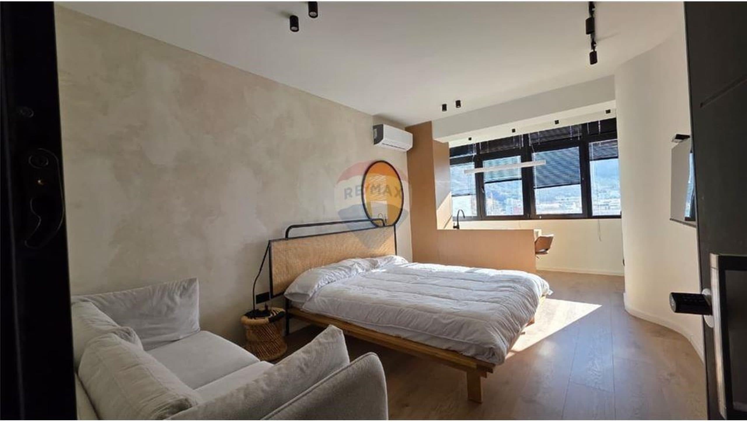 ✨ DY APARTAMENTE NË NJË INVESTIM EKSKLUZIV – LUNGOMARE, VLORË ✨ 2