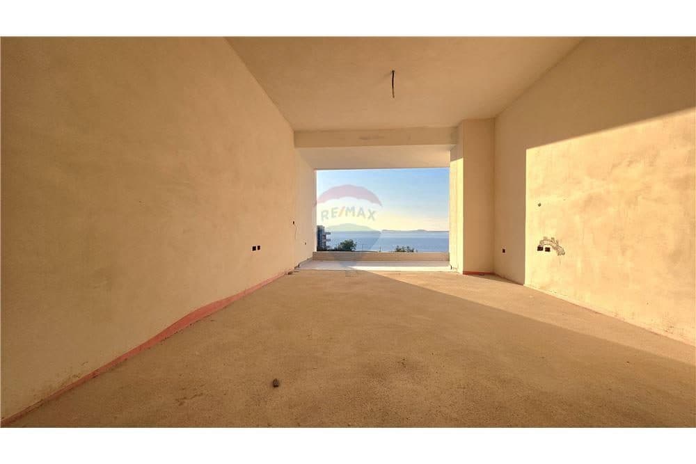 Apartament - Në Shitje - Lungo Mare, Vlorë 4
