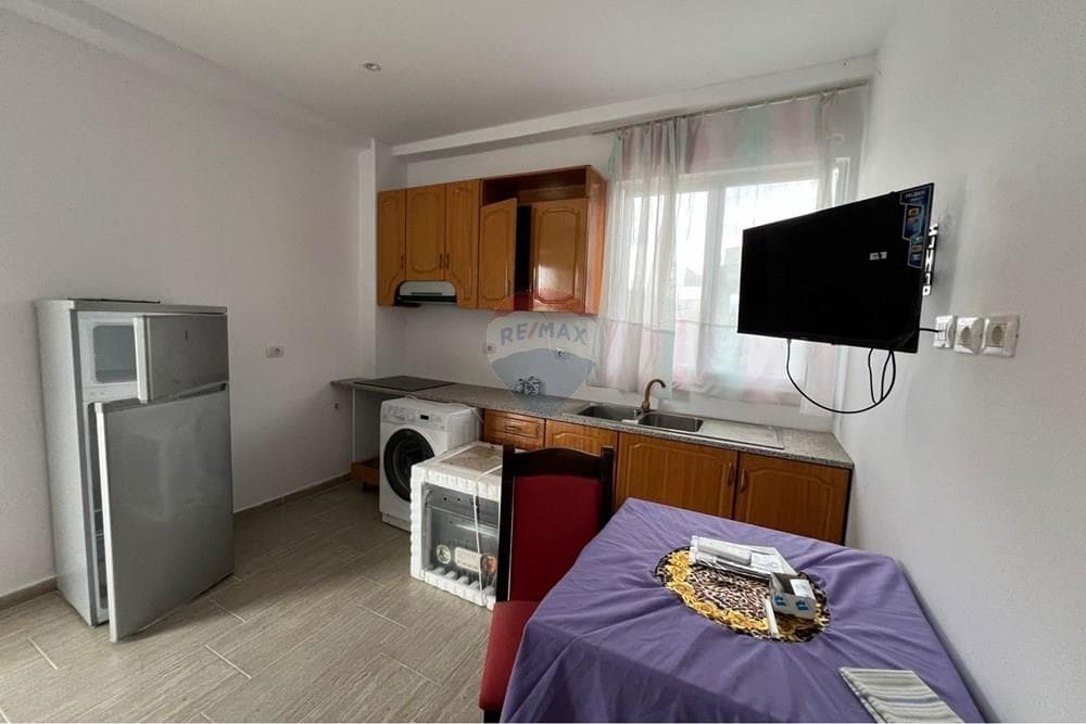 Shtepi Private - Për Qira - Vlorë, Vlorë 2