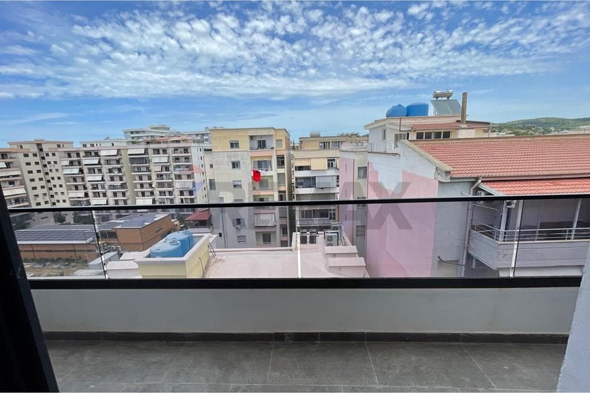 Apartament - Në Shitje - Rruga Lef Sallata, Vlorë
