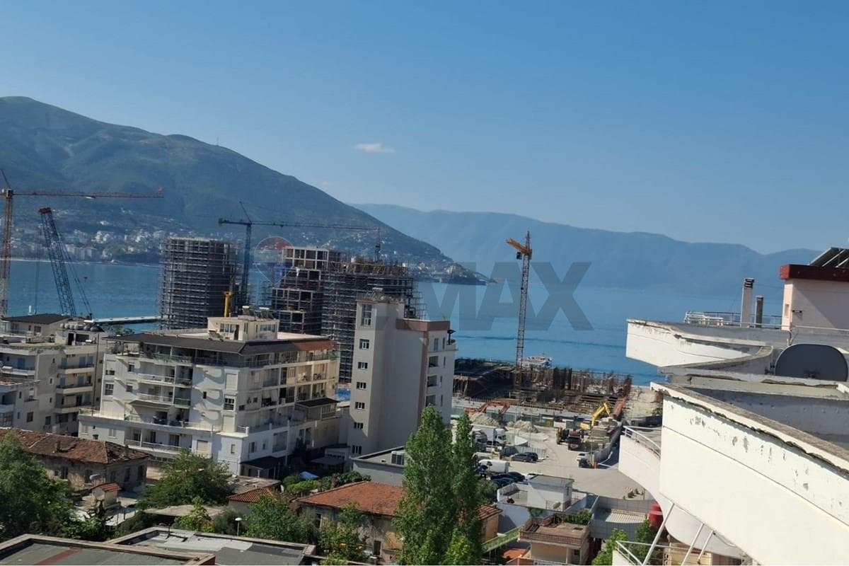 Apartament - Për Qira - Rruga e Portit, Vlorë