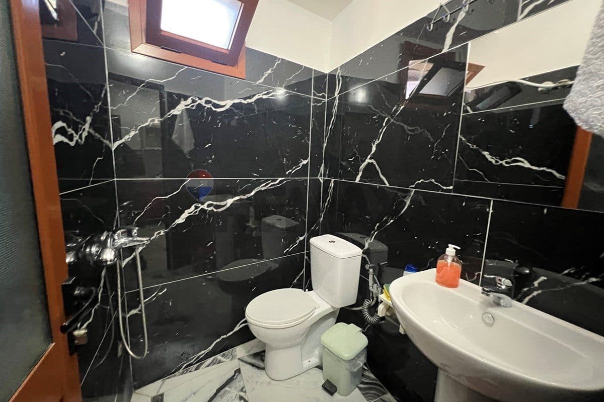 🏡 VILË ME QIRA VJETORE – PËRBALLË MARINA BAY, VLORË! 2