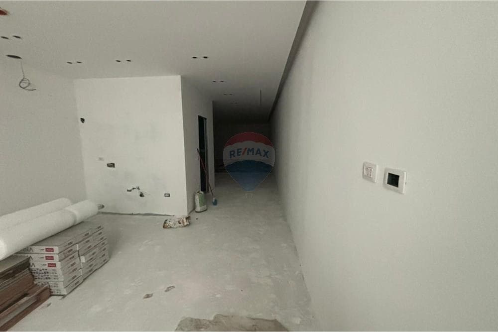 Apartament 1+1 ne shitje 80m/2 , rruga Cajupi 4
