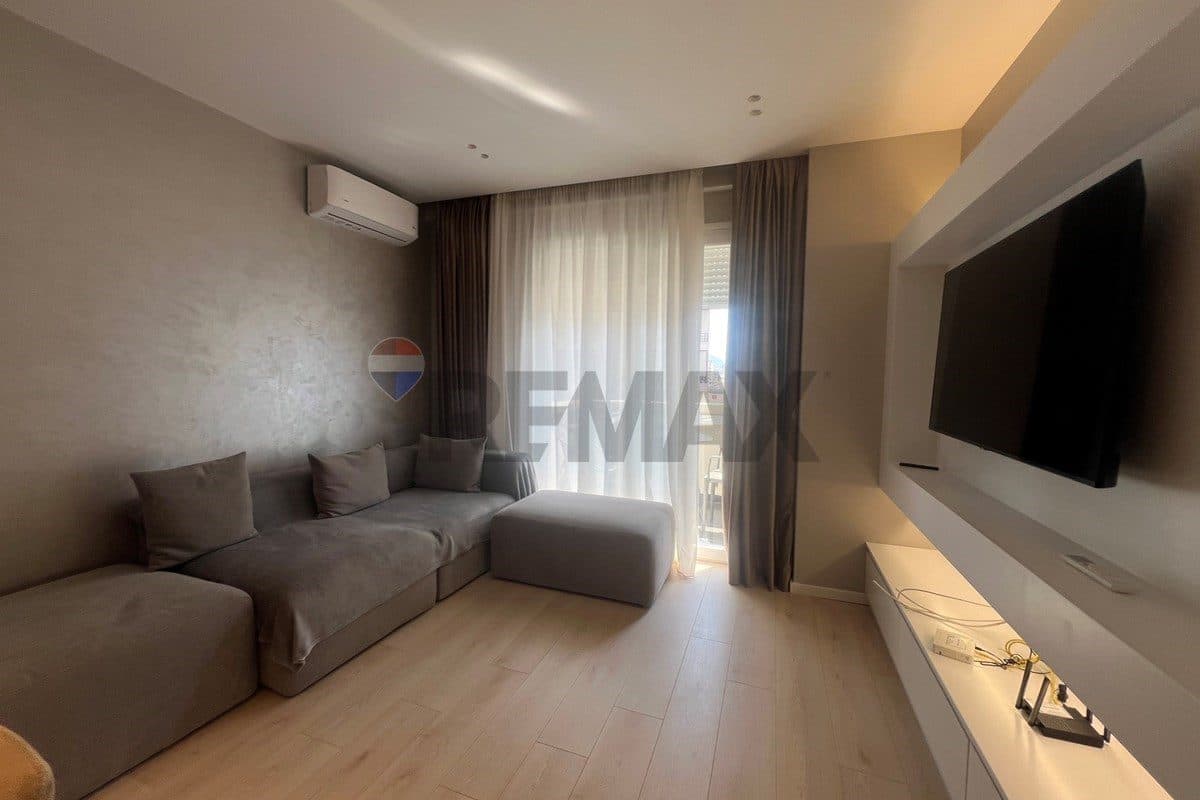 Apartament - Për Qira - Vlorë, Vlorë