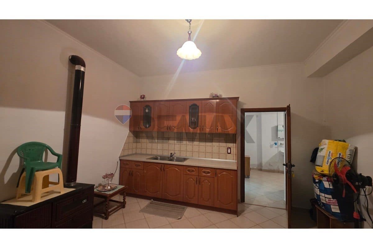 🏡 VILË ME TRUALL NË SHITJE – RRUGA E RE, VLORË 3