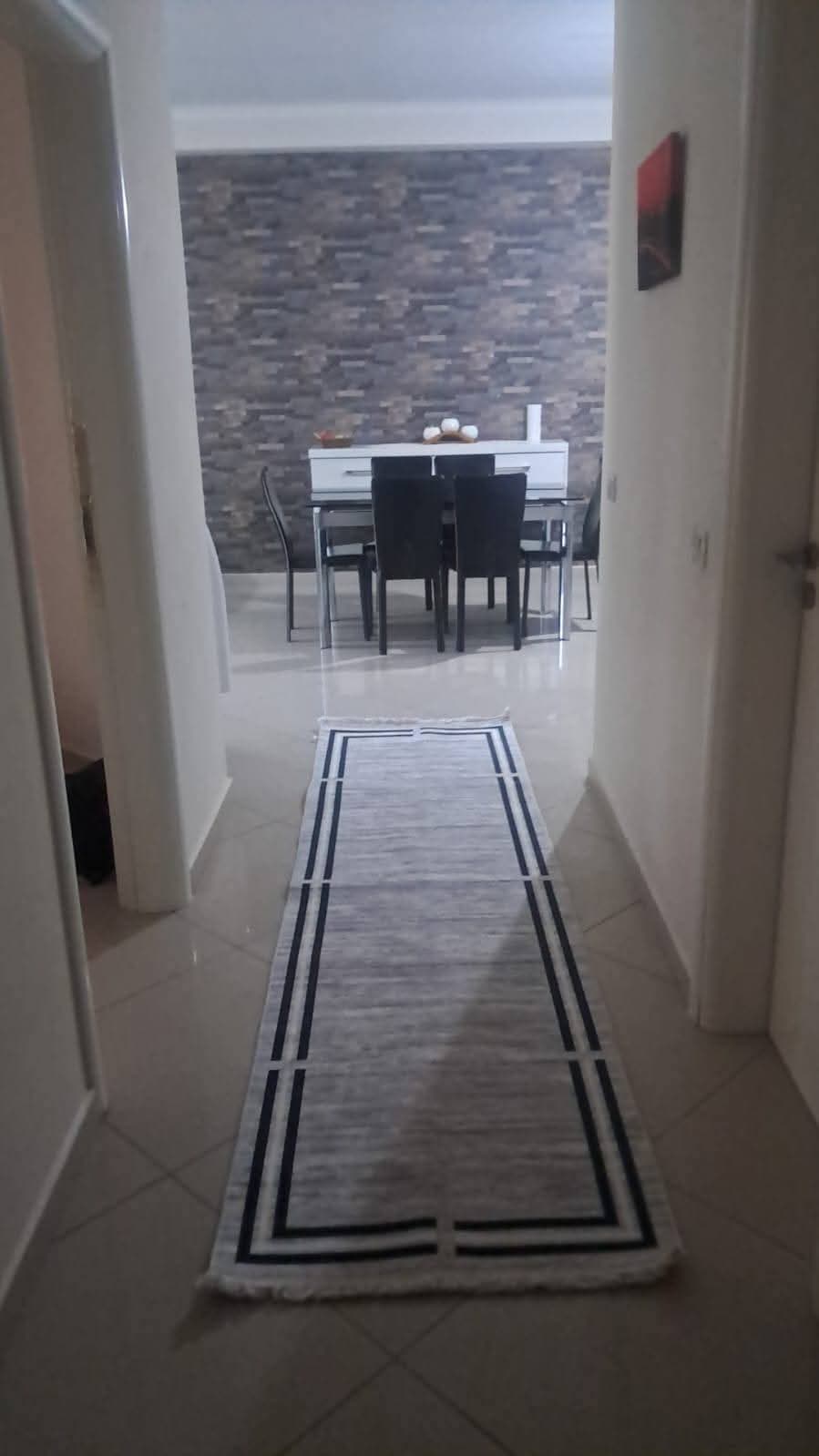 Jepet apartament me qera ditore ne Vlore . Per pushimet tuaja 3
