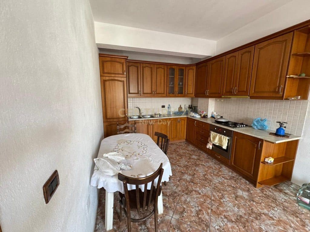 Apartament 3+1+2Tualete + 3 Ballkone Për Shitje në Stadiumi, Durrës - 137,000€ | 124 m² 3