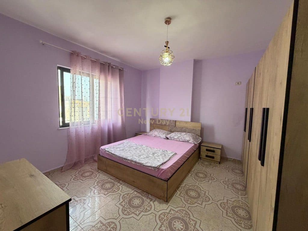 Apartament 2+1 me Qira pranë Markates 4