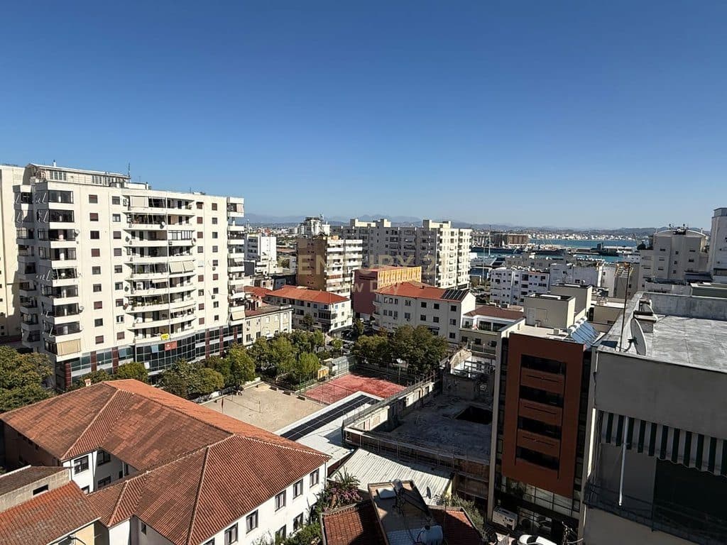 Apartament 2+1 me 2 tualete me qira pranë Tatimeve