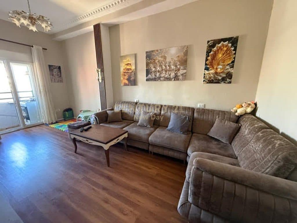 Apartament 2+1 ne shitje prane Blue Star Durres. 3