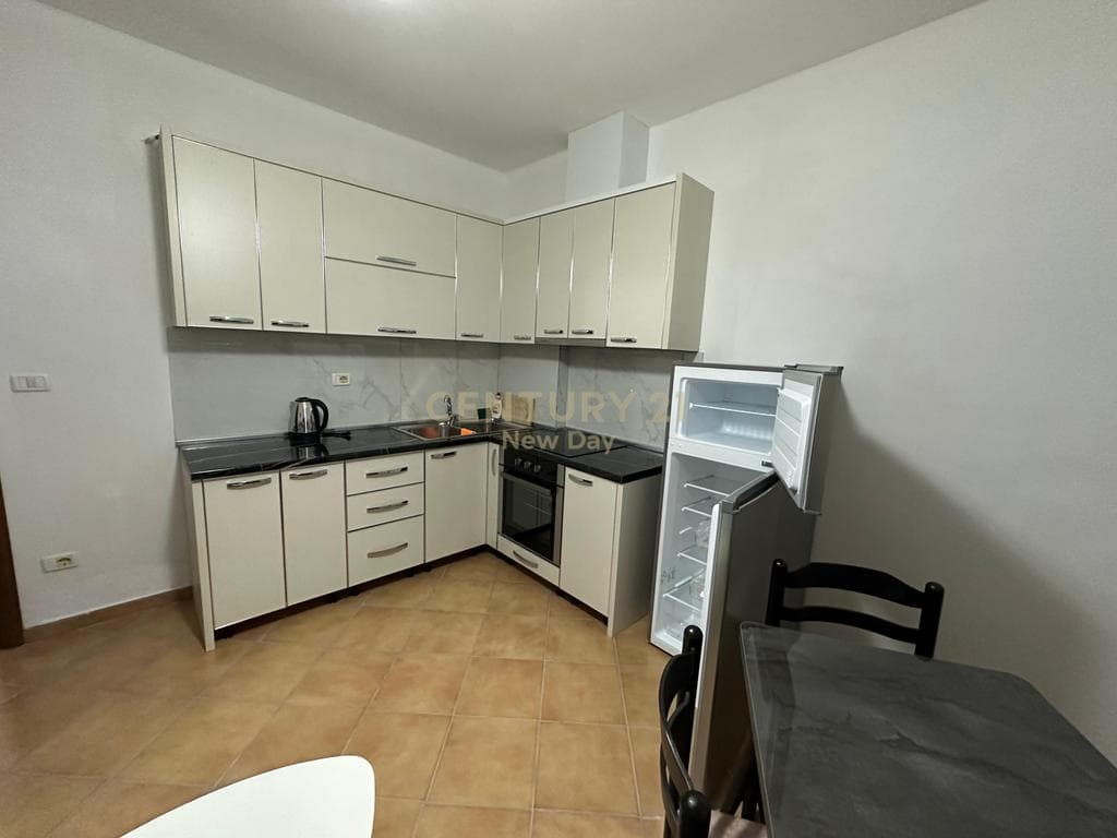 Apartament 1+1 Me Qira në Shkëmbi i Kavajës, Durrës - 310€ | 75 m² 2