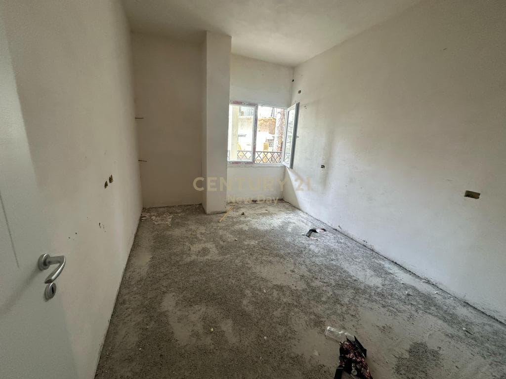 Apartament 2+1 Për Shitje në Mali i Robit, Durrës 2