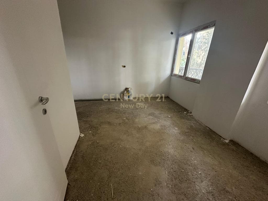 Apartament 1+1 Për Shitje në Mali i Robit, Durrës 2