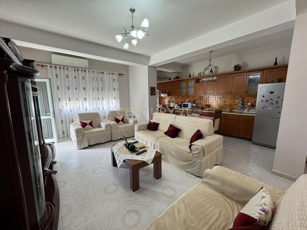 SHITET APARTAMENT 3+1+2 + POST PARKIMI PRANE TREGUT FSHATAR! 3