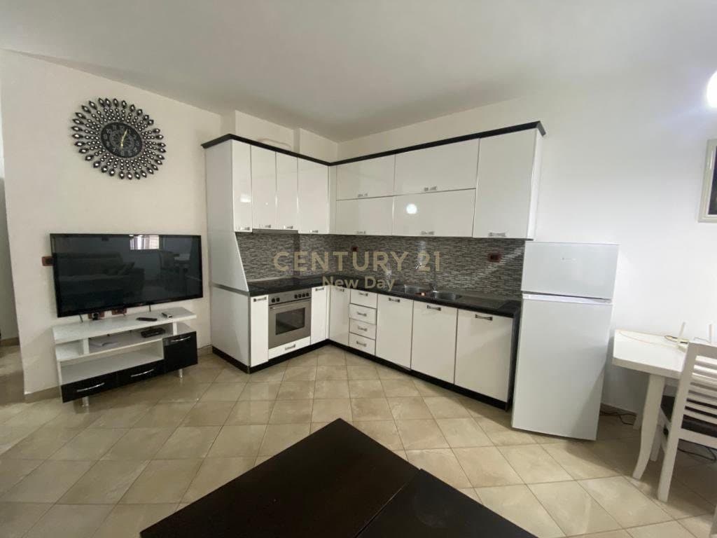 Apartament 1+1 Me Qira në Plazh, Durrës - 380€ | 70 m² 2