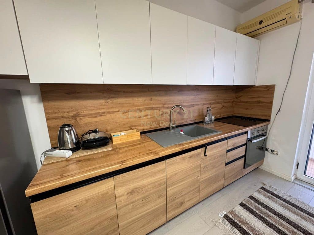 Apartament 2+1 Me Qira në Bulevardin Kryesor, Durrës - 500€ 4