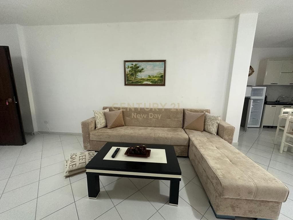 Apartament 1+1 Me Qira në Shkëmbi i Kavajës, Durrës - 430€ | 99 m²