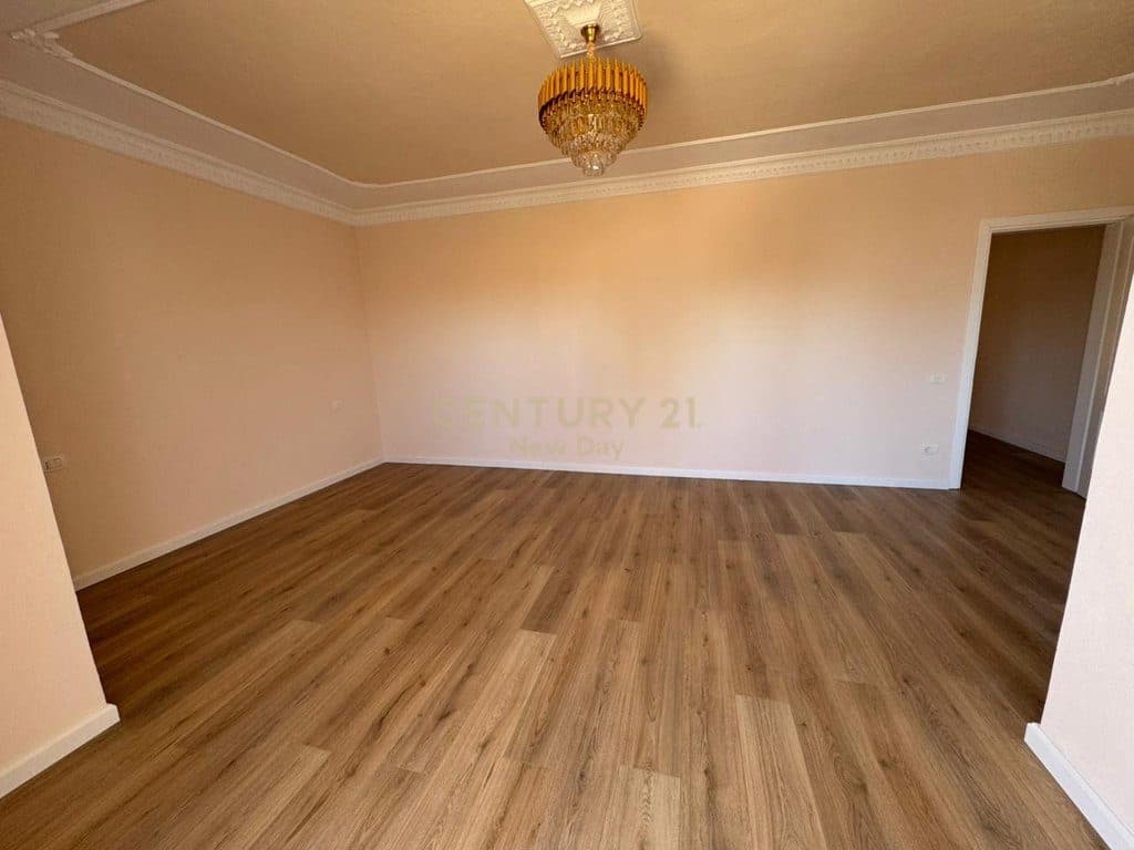 Apartament 2 +1+2T+ 2 Ballkone Për Shitje në Lagja nr.6, Durrës - 159,000€ | 126 m² 2