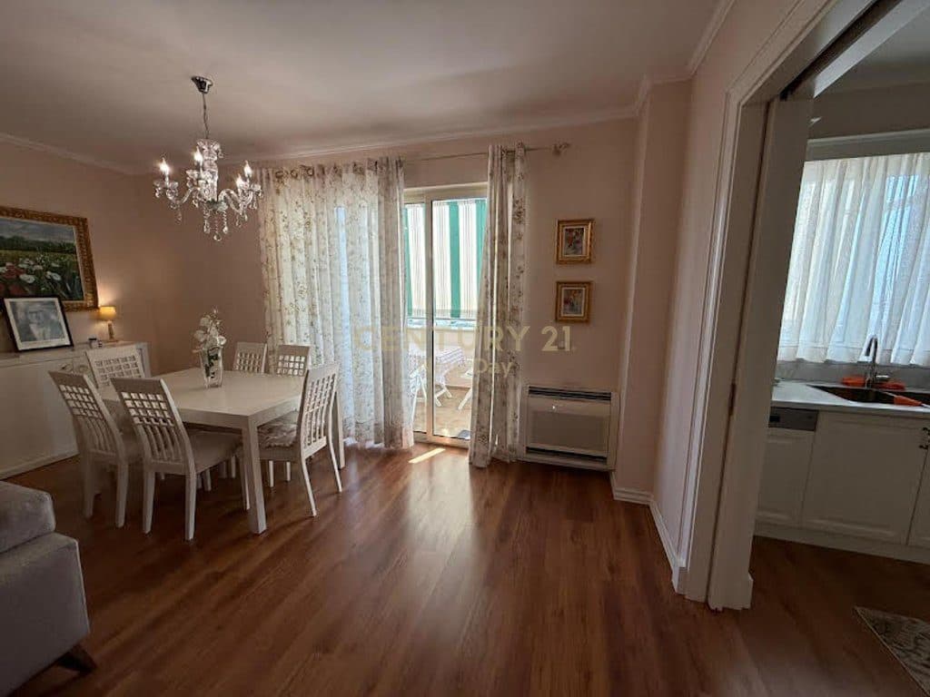 Apartament 2+1+2 për qira në zonën Ish-Rajon. 4