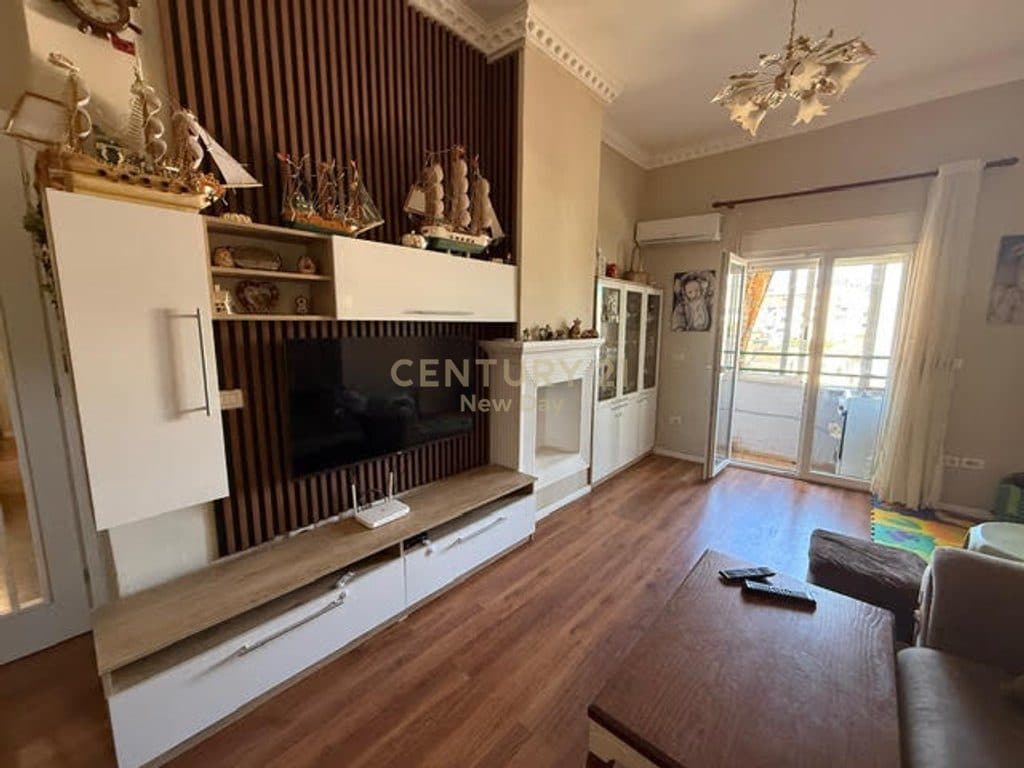 Apartament 2+1 ne shitje prane Blue Star Durres.