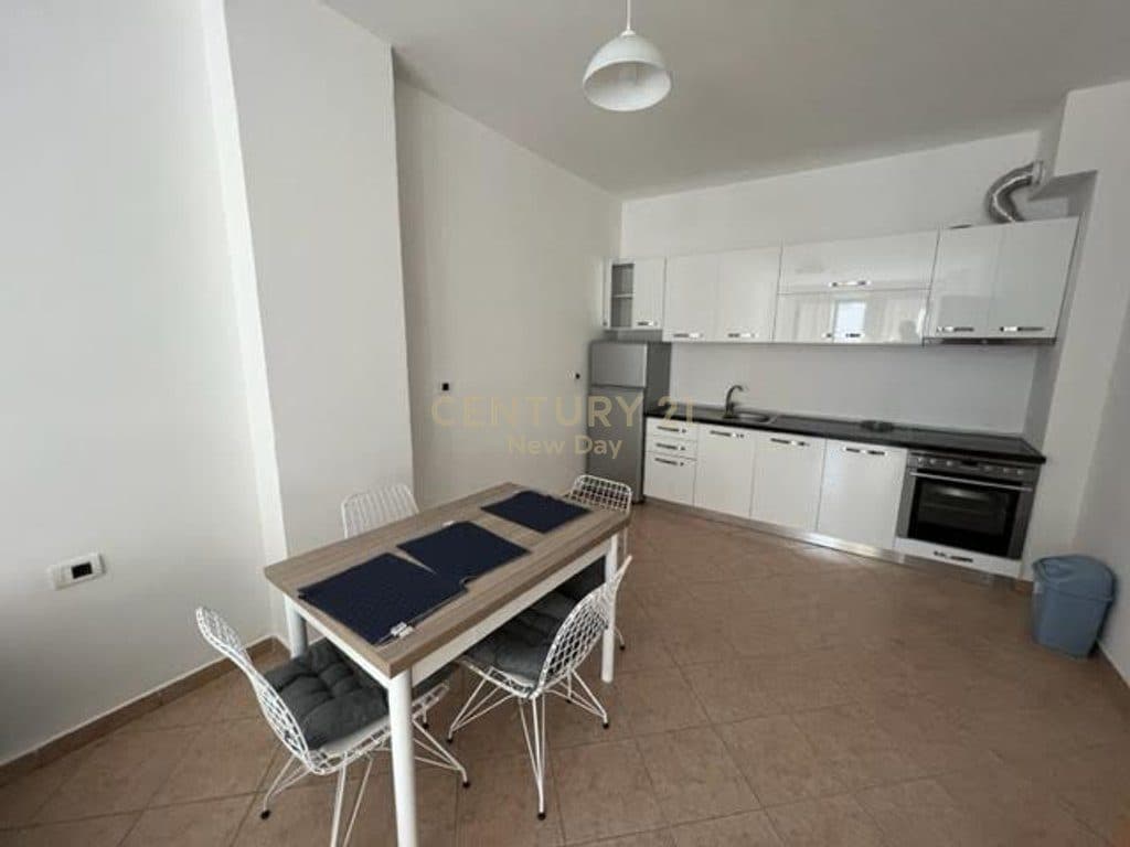 Ofrojme apartament 1+1 me qira