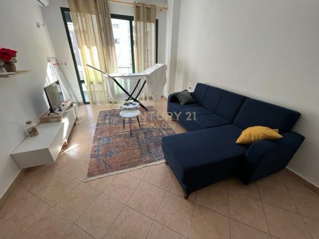 Ofrojme apartament 1+1 me qira 2