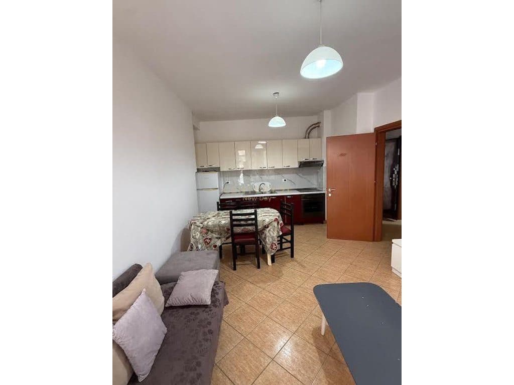 Ofrojmë një apartament 2+1 për qira 2