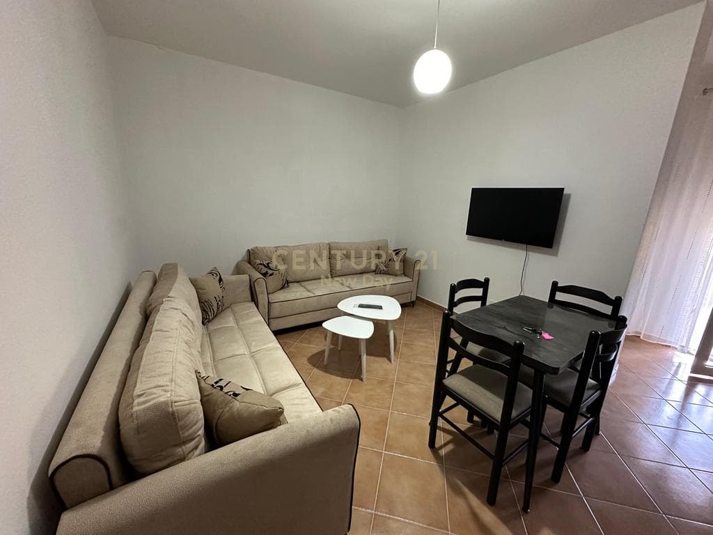 JEPET ME QIRA APARTAMENT 1+1 TE SHKEMBI I KAVAJES 3