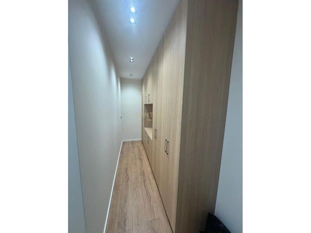 Jepet me qira apartament 1+1 prane BLUE STAR