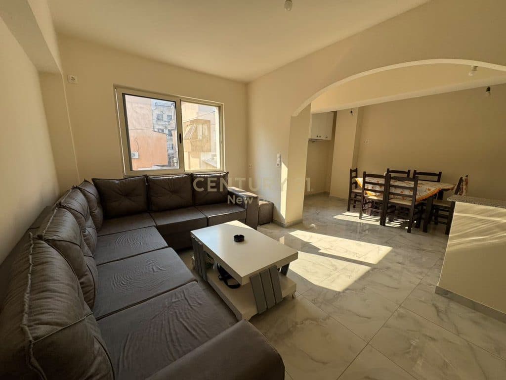 Apartament 2+1 Me Qira Te Stadiumi, Durrës - 490 | 90 m²