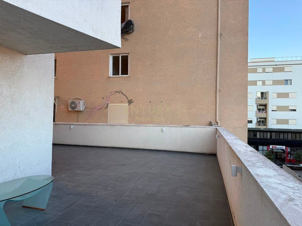Apartament 2+1 me verande per qira ne Spitalle 2