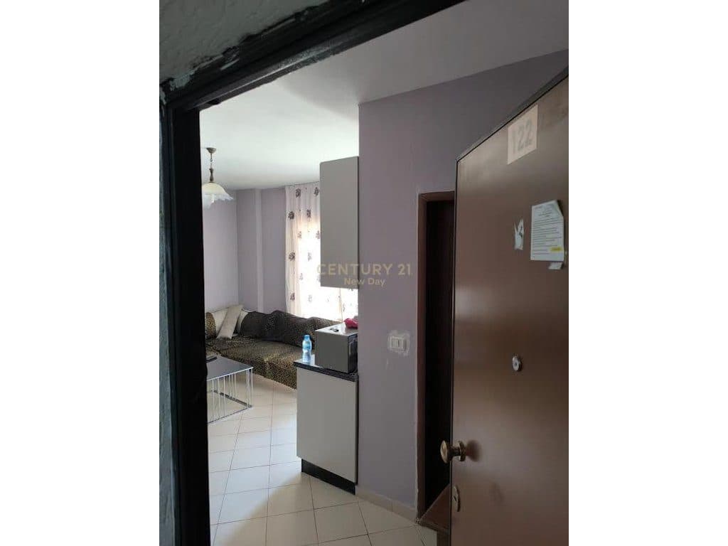 Apartament 1+1 Me Qira në Shkembin e Kavajes