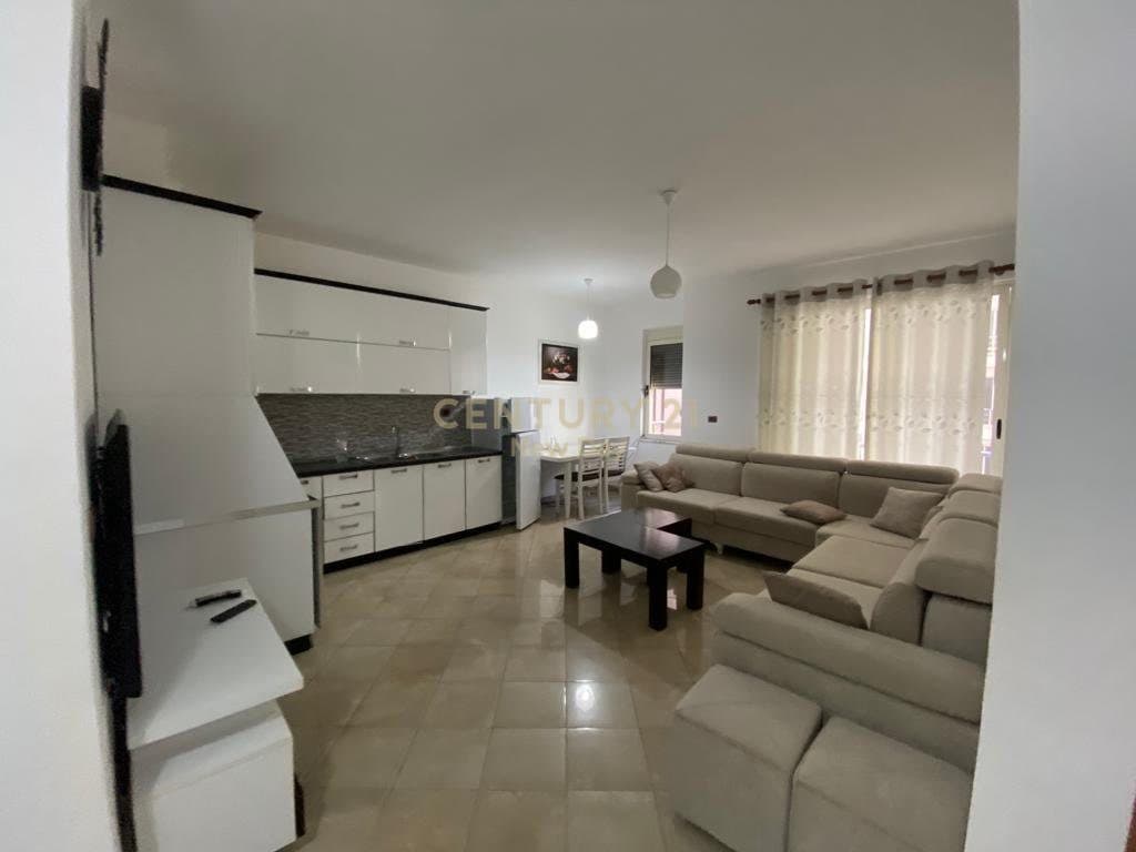 Apartament 1+1 Me Qira në Plazh, Durrës - 380€ | 70 m²