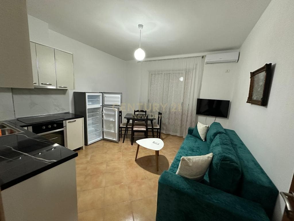 Apartament 1+1 Me Qira në Shkëmbi i Kavajës, Durrës - 310€ | 75 m²