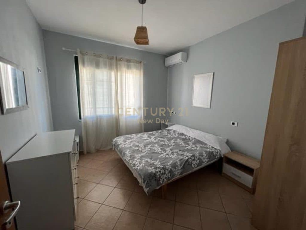 Ofrojme apartament 1+1 me qira 4
