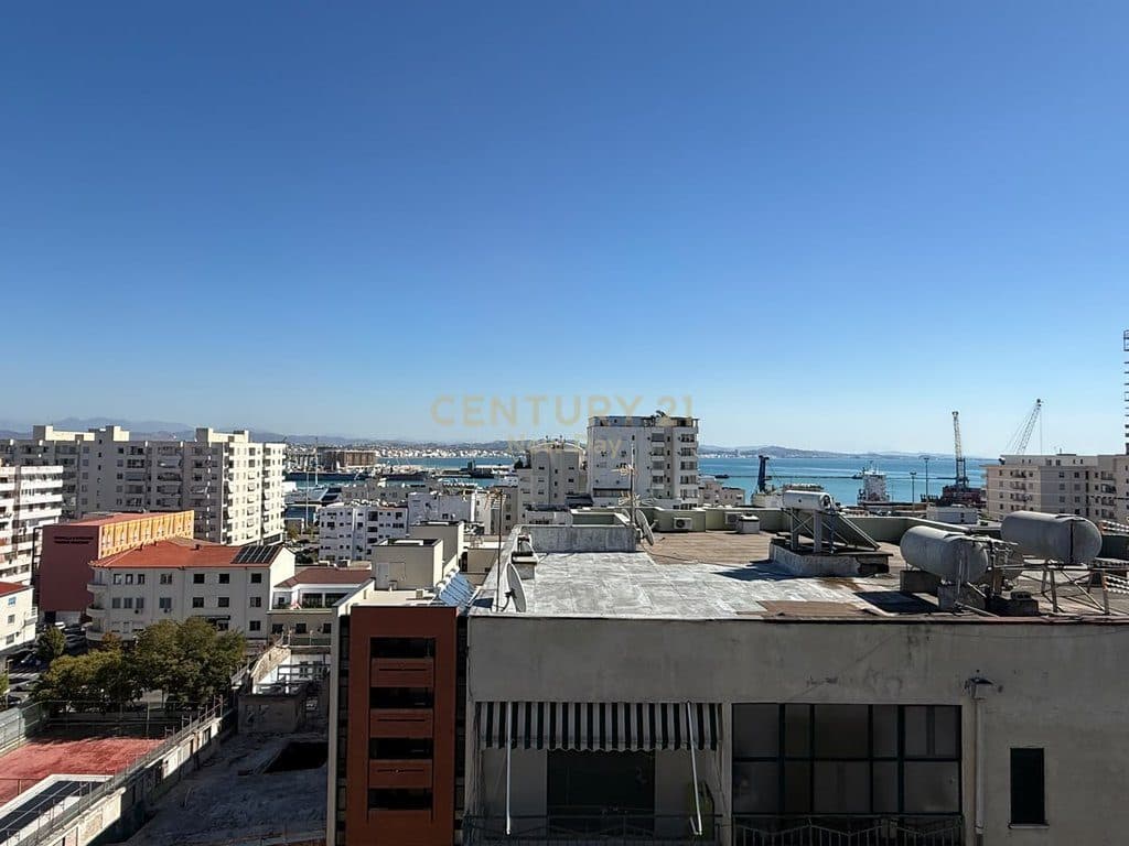 Apartament 2+1 me 2 tualete me qira pranë Tatimeve 3