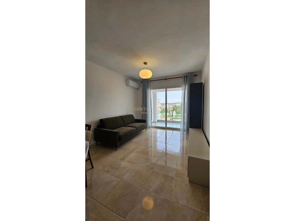 Apartament 2+1 me Qira pranë Plazhit, me Parking dhe Internet të Përfshirë 2