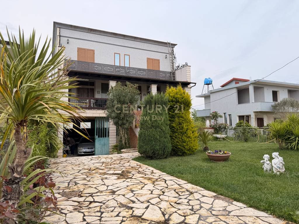 Shitet Vile në Kavajë - 250000€ | 1533 m²