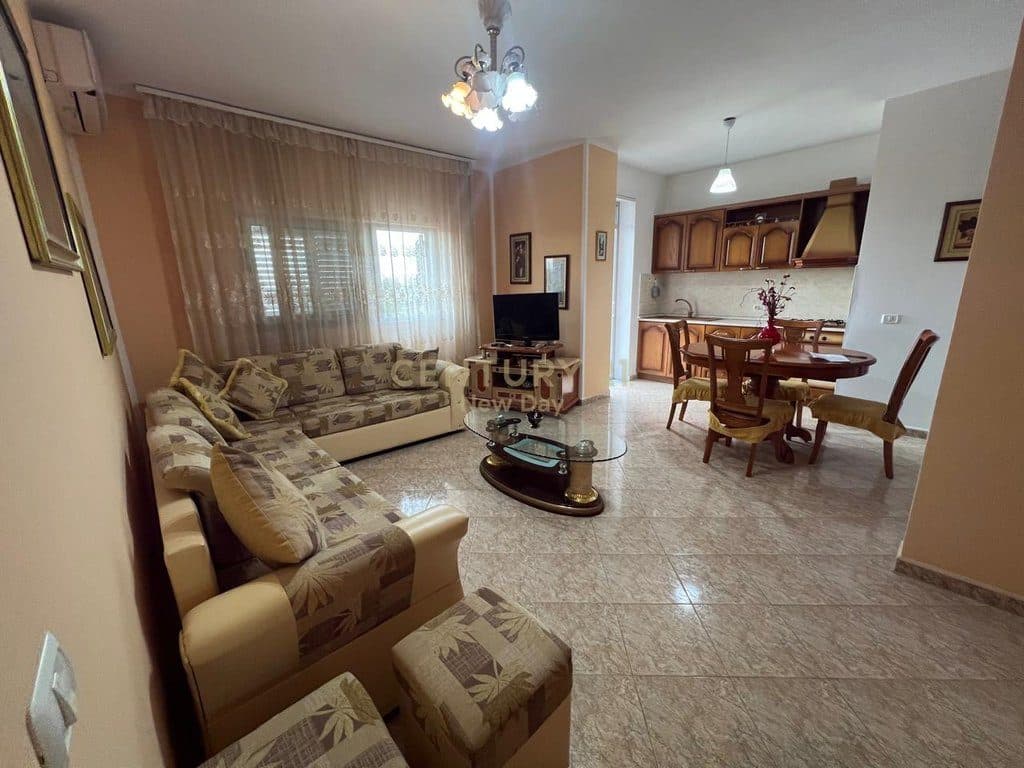 APARTAMENT 1+1 ME QIRA PRANE UJESJELLESIT, DURRES!