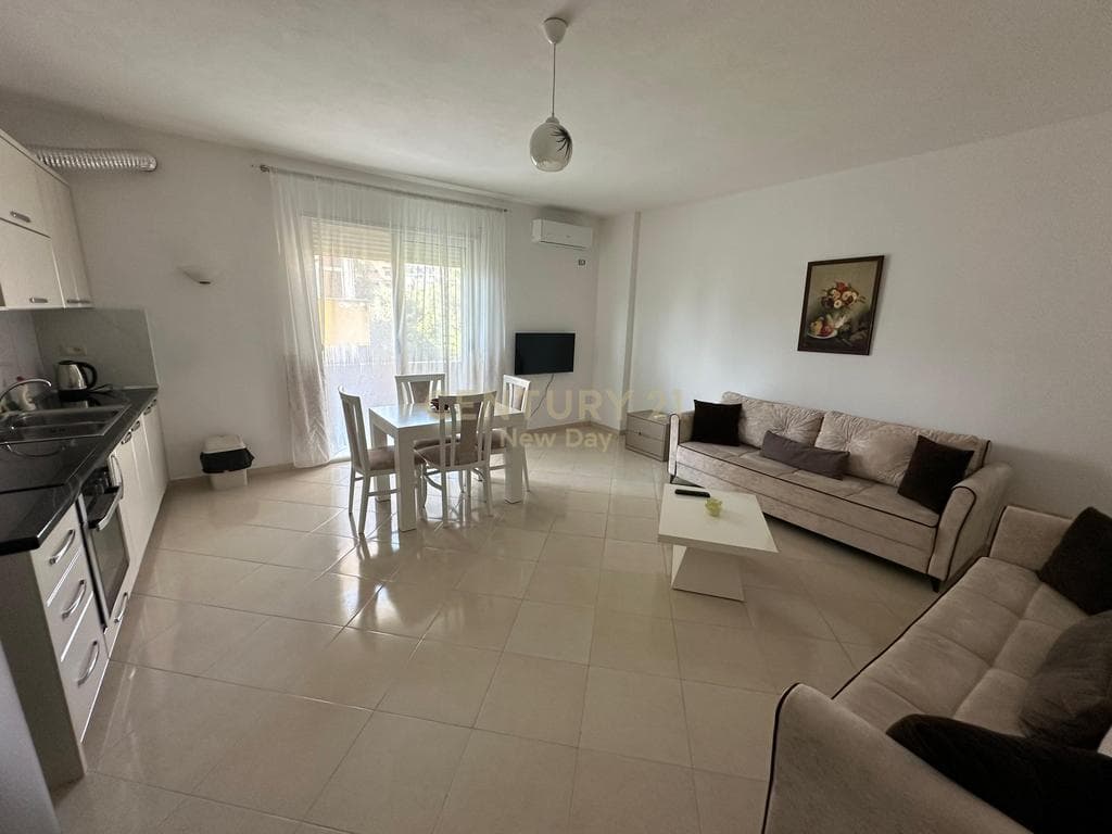 Apartament 1+1 Me Qira në Shkëmbi i Kavajës, Durrës - 310€ | 75 m² 2