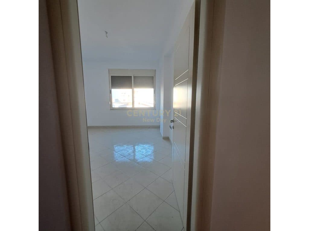 Apartament 2+1 në shitje, Rruga Aleksander Goga