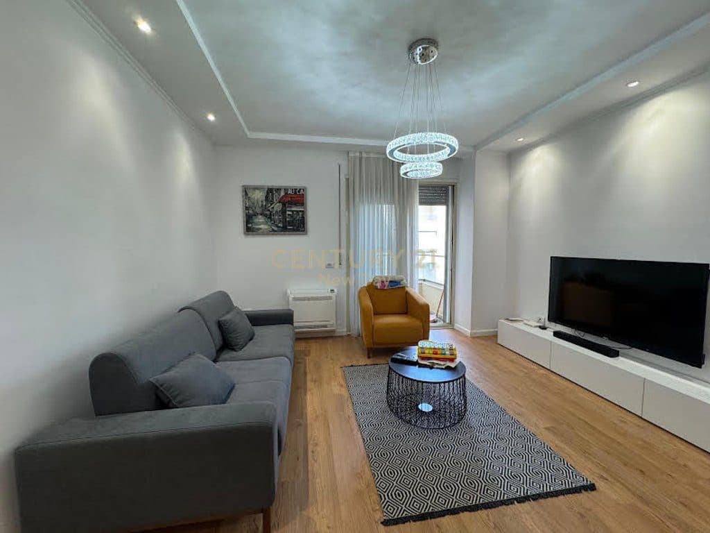 APARTAMENT PER SHITJE TE RRUGA E RE E PORTIT 3