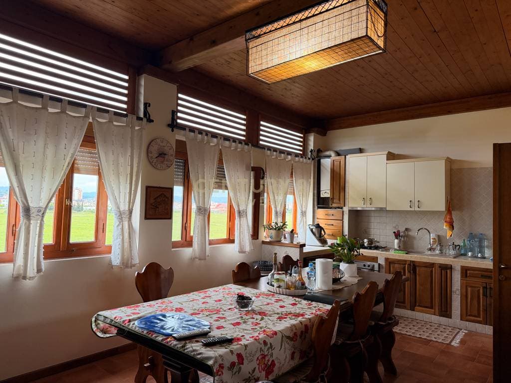 Shitet Vile në Kavajë - 250000€ | 1533 m²