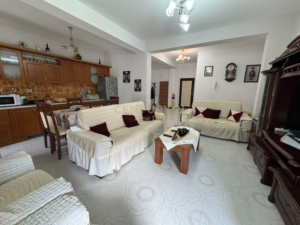 SHITET APARTAMENT 3+1+2 + POST PARKIMI PRANE TREGUT FSHATAR!