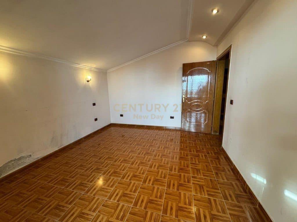 Apartament 2+1+ Verande Për Shitje në Plazh, Durrës - 131000€ | 110 m²
